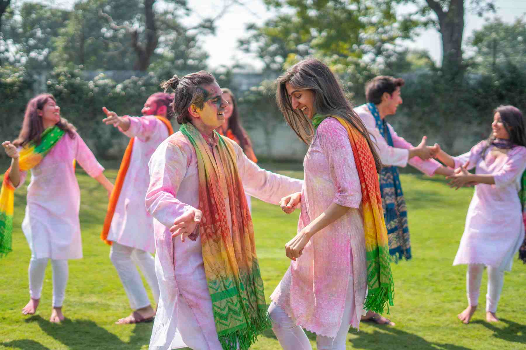 places to celebrate holi in india