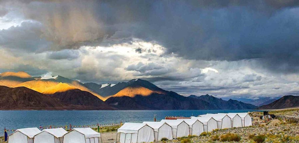 Pangong Tso Campsite, best campsite for camping in Ladakh