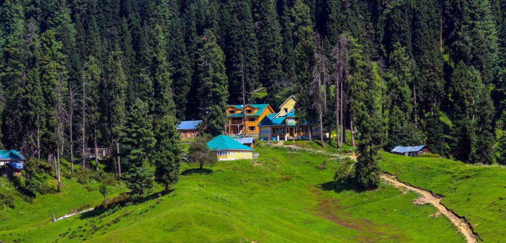 A beautiful scenic view of Kashmir, one of the best places to visit in India in April