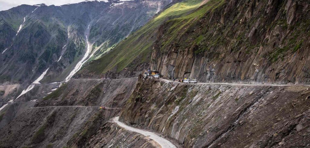 7 Mountain Passes in Ladakh to Explore in 2024