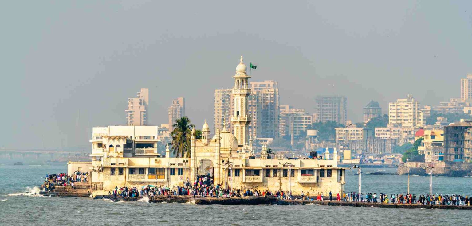 Haji Ali Dargah in Mumbai: History & Visiting Guide