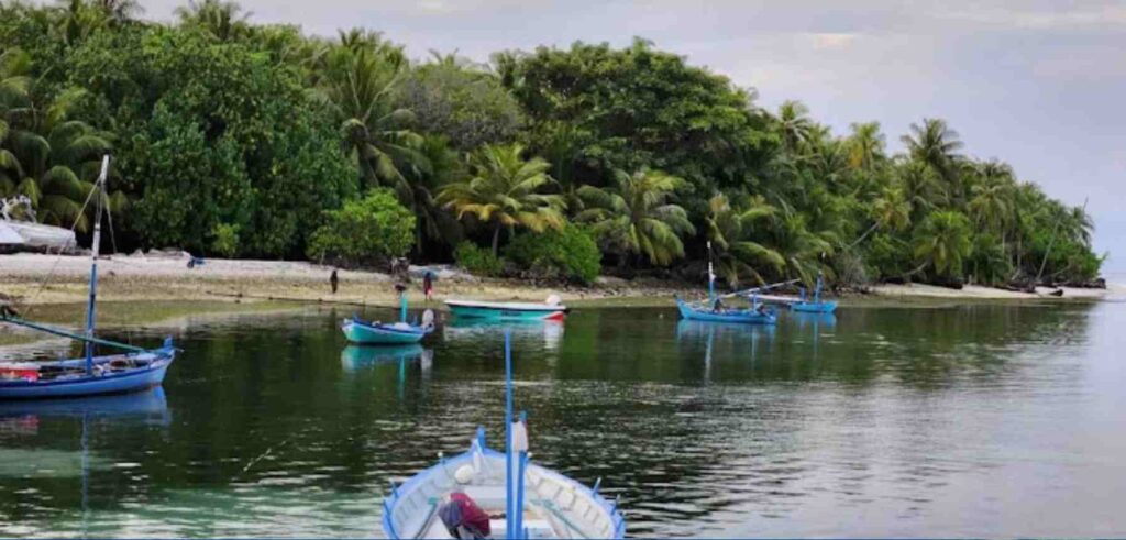 Vaadhoo island