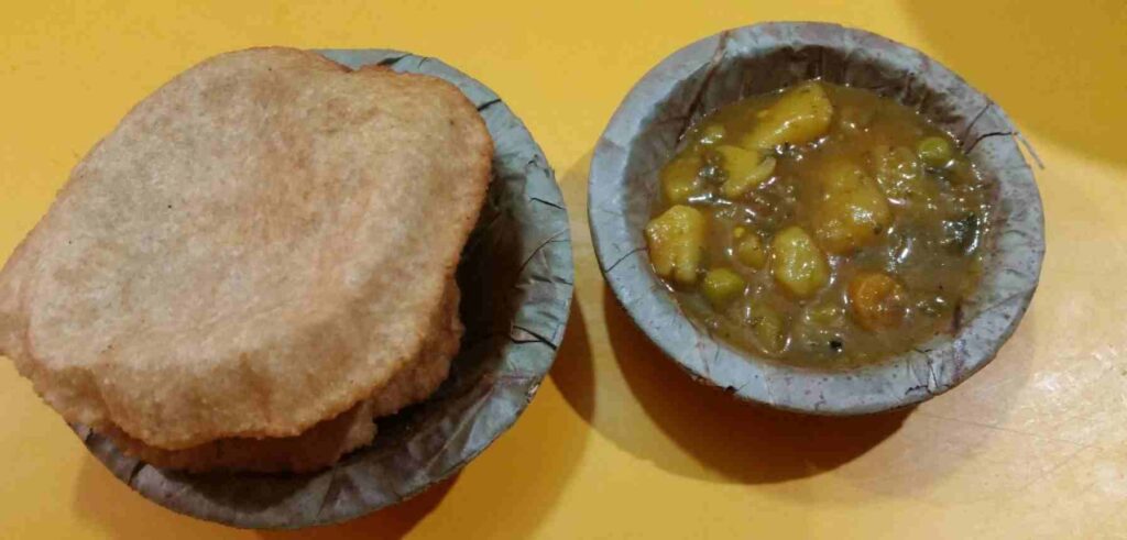 Kachori Sabzi