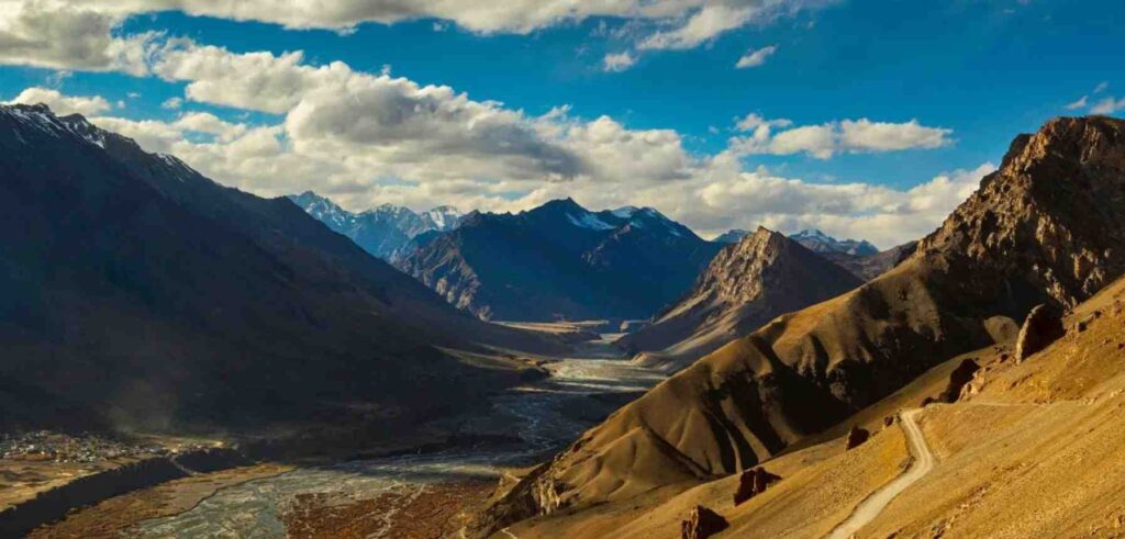 How to Plan a Trip to Spiti Valley for New Year 2025