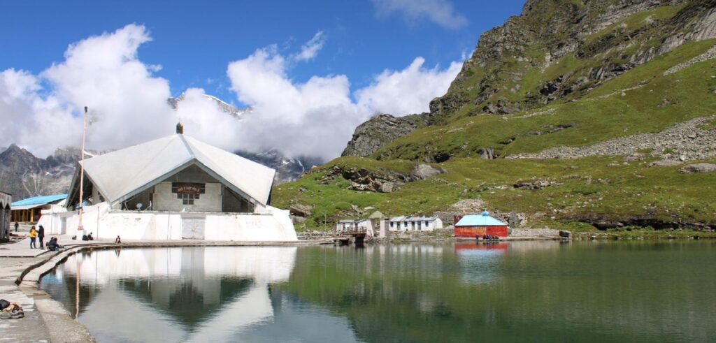 hemkund dam