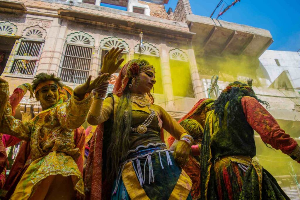 holi celebration in vrindavan