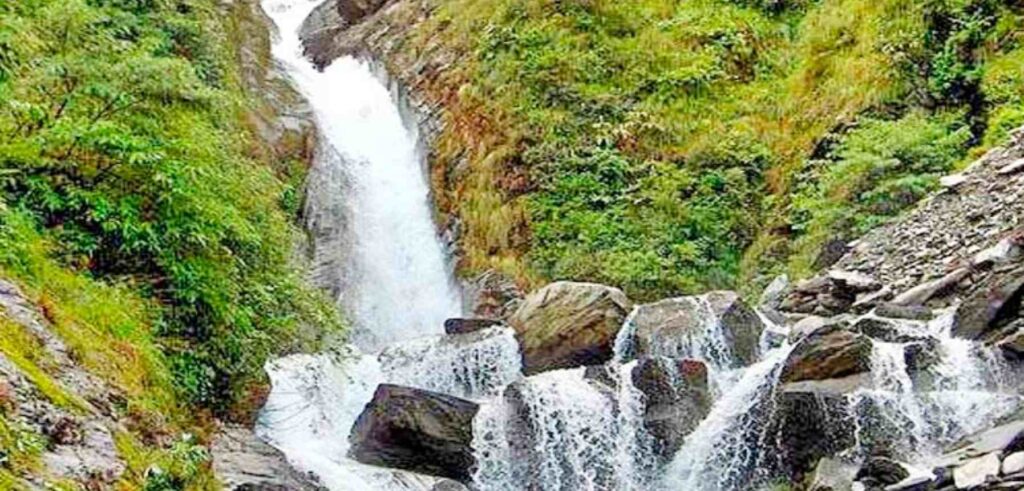 Satdhara Falls