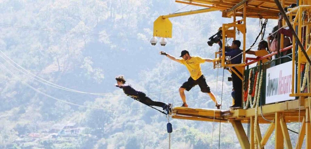 Bungee Jumping at Jumpin Heights