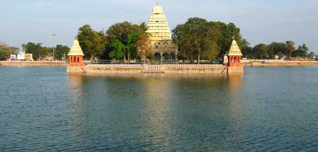 Vandiyur Mariamman Teppakulam: The Floating Temple Tank